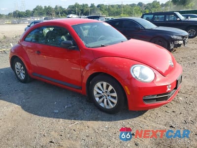Czwarte zdjęcie samochodu z boku: 2015 VOLKSWAGEN BEETLE 1.8T VIN:3VWF17AT3FM636973 - miniatura
