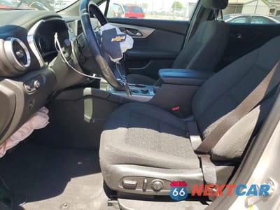 Zdjęcie 7 z 13 samochodu: 2020 CHEVROLET BLAZER VIN:3GNKBBRA7LS666626 - miniatura
