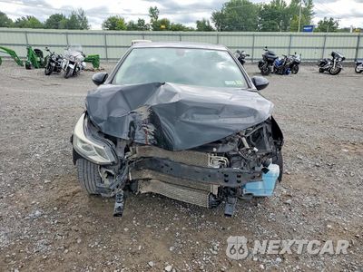 Piąte zdjęcie samochodu w środku: 2018 CHEVROLET CRUZE LT VIN:1G1BE5SM6J7210465 - miniatura