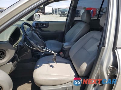 Zdjęcie 7 z 13 samochodu: 2005 HYUNDAI SANTA FE GLS VIN:KM8SC13EX5U901580 - miniatura