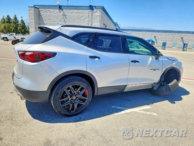 Trzecie zdjęcie samochodu z tyłu: 2021 CHEVROLET BLAZER 3LT VIN:3GNKBDRS9MS556909 - miniatura