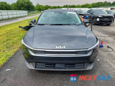 Piąte zdjęcie samochodu w środku: 2026 KIA K4 LXS VIN:3KPFT4DE8TE265744 - miniatura