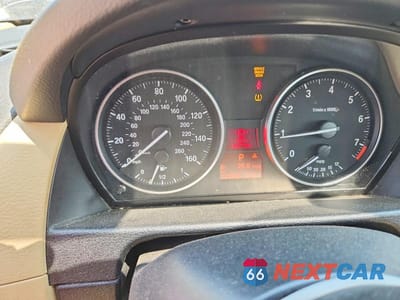 Zdjęcie 9 z 13 samochodu: 2015 BMW X1 XDRIVE28I VIN:WBAVL1C58FVY24623 - miniatura