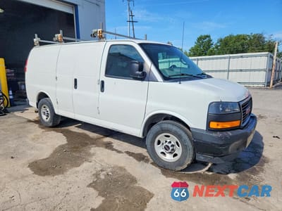 Czwarte zdjęcie samochodu z boku: 2020 GMC SAVANA G2500 VIN:1GTW7AFG6L1140598 - miniatura