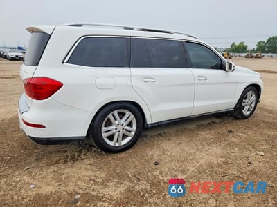 Trzecie zdjęcie samochodu z tyłu: 2016 MERCEDES-BENZ GL 450 4MATIC VIN:4JGDF6EE6GA675598 - miniatura