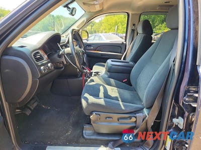Zdjęcie 7 z 13 samochodu: 2008 CHEVROLET TAHOE K1500 VIN:1GNFK13018J146359 - miniatura