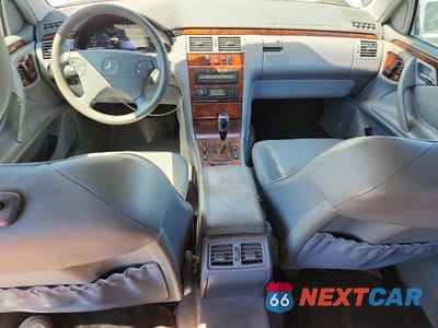 Zdjęcie 8 z 12 samochodu: 2002 MERCEDES-BENZ E 320 VIN:WDBJF65J52B412959 - miniatura