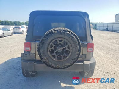 Zdjęcie 6 z 12 samochodu: 2016 JEEP WRANGLER UNLIMITED SPORT VIN:1C4BJWDG3GL256044 - miniatura