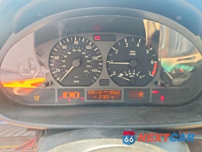 Zdjęcie 9 z 13 samochodu: 2003 BMW 325 I VIN:WBAET37403NJ29920 - miniatura