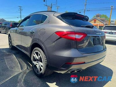 Trzecie zdjęcie samochodu z tyłu: 2018 MASERATI LEVANTE S SPORT VIN:ZN661YUS3JX269795 - miniatura