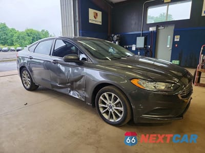 Czwarte zdjęcie samochodu z boku: 2017 FORD FUSION SE VIN:3FA6P0H71HR136632 - miniatura