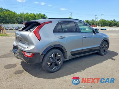 Trzecie zdjęcie samochodu z tyłu: 2023 KIA NIRO WIND VIN:KNDCR3L13P5025044 - miniatura