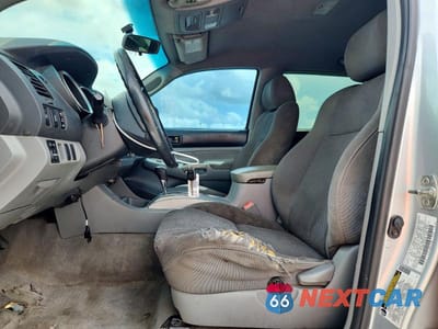 Zdjęcie 7 z 13 samochodu: 2005 TOYOTA TACOMA DOUBLE CAB PRERUNNER VIN:3TMJU62N25M001711 - miniatura
