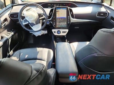 Zdjęcie 8 z 12 samochodu: 2018 TOYOTA PRIUS FOUR VIN:JTDKARFU6J3056044 - miniatura