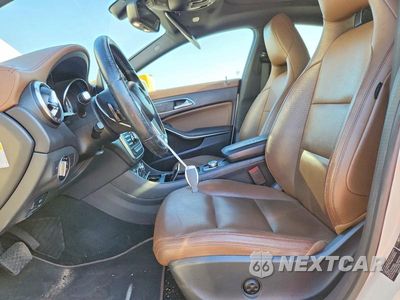 Zdjęcie 7 z 12 samochodu: 2014 MERCEDES-BENZ CLA 250 VIN:WDDSJ4EB8EN031908 - miniatura