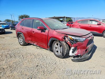 Czwarte zdjęcie samochodu z boku: 2024 TOYOTA RAV4 LE VIN:JTMMWRFV7RD268637 - miniatura