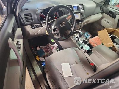 Zdjęcie 8 z 13 samochodu: 2013 TOYOTA HIGHLANDER BASE VIN:5TDBK3EH5DS206145 - miniatura