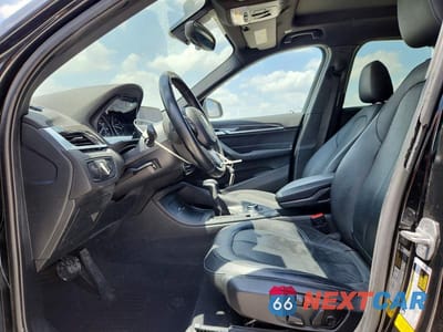 Zdjęcie 7 z 13 samochodu: 2018 BMW X1 SDRIVE28I VIN:WBXHU7C32J5H40164 - miniatura