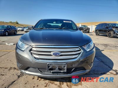 Piąte zdjęcie samochodu w środku: 2016 FORD TAURUS SEL VIN:1FAHP2E82GG138638 - miniatura