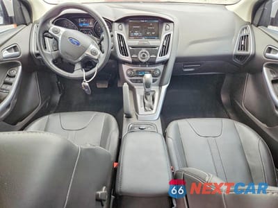 Zdjęcie 8 z 12 samochodu: 2014 FORD FOCUS TITANIUM VIN:1FADP3N27EL439510 - miniatura