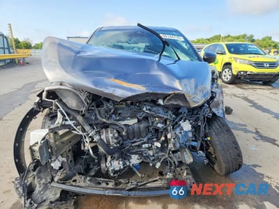 Piąte zdjęcie samochodu w środku: 2020 NISSAN KICKS S VIN:3N1CP5BVXLL533689 - miniatura