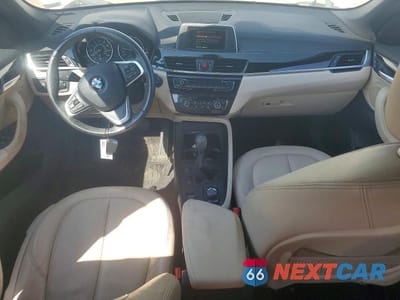 Zdjęcie 8 z 12 samochodu: 2018 BMW X1 XDRIVE28I VIN:WBXHT3C31J5K21440 - miniatura