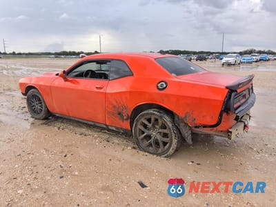 Drugie zdjęcie samochodu z przodu: 2020 DODGE CHALLENGER SXT VIN:2C3CDZAG1LH231513 - miniatura