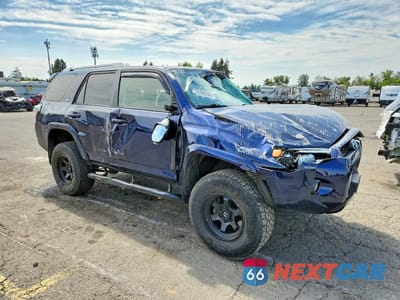 Czwarte zdjęcie samochodu z boku: 2018 TOYOTA 4RUNNER SR5 VIN:JTEBU5JR3J5604195 - miniatura