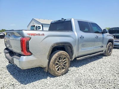 Trzecie zdjęcie samochodu z tyłu: 2025 TOYOTA TUNDRA VIN:5TFMA5DB5SX335501 - miniatura