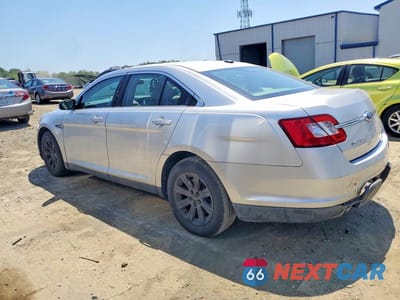 Drugie zdjęcie samochodu z przodu: 2010 FORD TAURUS SE VIN:1FAHP2DW0AG131453 - miniatura