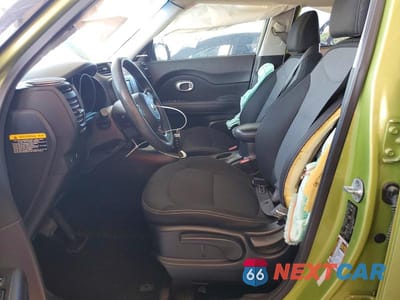 Zdjęcie 7 z 12 samochodu: 2017 KIA SOUL + VIN:KNDJP3A54H7881333 - miniatura