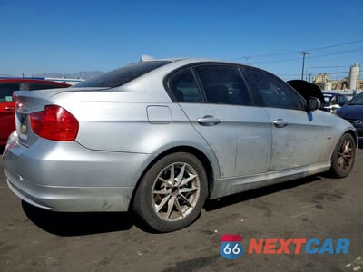 Trzecie zdjęcie samochodu z tyłu: 2010 BMW 328 I SULEV VIN:WBAPH5C50AA439350 - miniatura