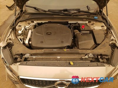 Zdjęcie 11 z 13 samochodu: 2020 VOLVO V60 CROSS COUNTRY T5 MOMENTUM VIN:YV4102WK5L1041566 - miniatura