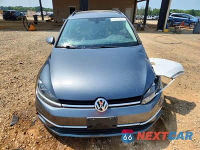 Piąte zdjęcie samochodu w środku: 2019 VOLKSWAGEN GOLF SPORTWAGEN S VIN:3VW117AU7KM508409 - miniatura