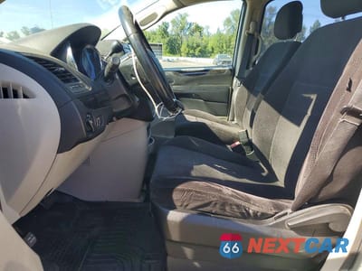 Zdjęcie 7 z 13 samochodu: 2013 DODGE GRAND CARAVAN SE VIN:2C4RDGBG2DR756486 - miniatura