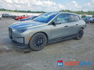 2023 BMW IX XDRIVE50 WB523CF04PCM48299 - główne zdjęcie licytacji z USA - miniatura