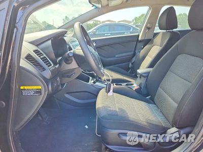 Zdjęcie 7 z 12 samochodu: 2018 KIA FORTE LX VIN:3KPFK4A74JE165422 - miniatura