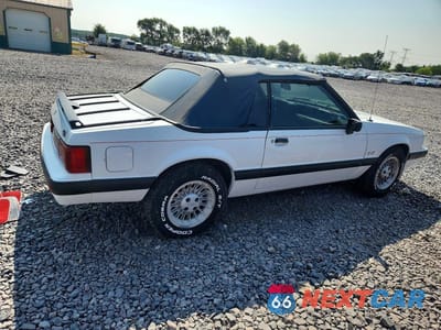 Trzecie zdjęcie samochodu z tyłu: 1988 FORD MUSTANG LX VIN:1FABP44A1JF161041 - miniatura