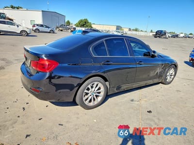 Trzecie zdjęcie samochodu z tyłu: 2016 BMW 320 XI VIN:WBA8E5G55GNT41620 - miniatura