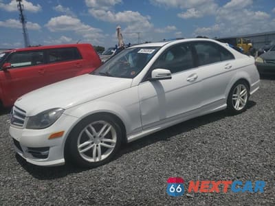 2013 MERCEDES-BENZ C 250 WDDGF4HB6DR266978 - główne zdjęcie licytacji z USA - miniatura