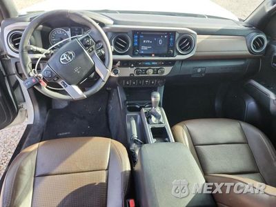 Zdjęcie 8 z 12 samochodu: 2017 TOYOTA TACOMA LIMITED VIN:5TFEZ5CN9HX040869 - miniatura