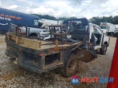 Trzecie zdjęcie samochodu z tyłu: 2021 FORD F350 SUPER DUTY VIN:1FD8W3HT5MED09985 - miniatura