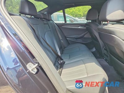 Zdjęcie 10 z 12 samochodu: 2022 BMW 530 XI VIN:WBA13BJ01NCJ96314 - miniatura