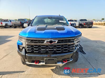 Piąte zdjęcie samochodu w środku: 2022 CHEVROLET SILVERADO K1500 ZR2 VIN:3GCUDHEL2NG658767 - miniatura