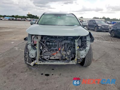 Piąte zdjęcie samochodu w środku: 2022 TOYOTA RAV4 XLE PREMIUM VIN:JTMB6RFV8ND066570 - miniatura