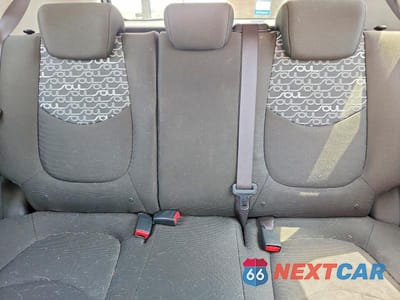 Zdjęcie 10 z 13 samochodu: 2010 KIA SOUL + VIN:KNDJT2A21A7075290 - miniatura