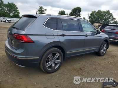 Trzecie zdjęcie samochodu z tyłu: 2019 VOLKSWAGEN TIGUAN SEL PREMIUM VIN:3VV4B7AX9KM155759 - miniatura