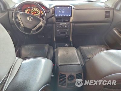 Zdjęcie 8 z 13 samochodu: 2006 HONDA PILOT EX VIN:2HKYF18626H526870 - miniatura