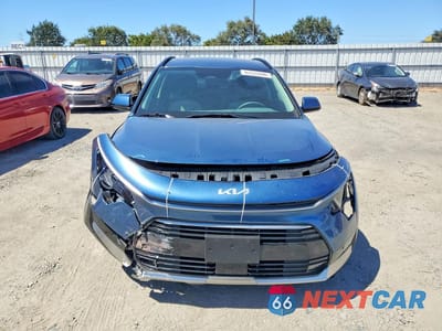 Piąte zdjęcie samochodu w środku: 2024 KIA NIRO SX VIN:KNDCT3LE3R5121778 - miniatura