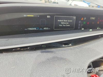 Zdjęcie 9 z 13 samochodu: 2016 TOYOTA PRIUS THREE TOURING VIN:JTDKARFU2G3023521 - miniatura